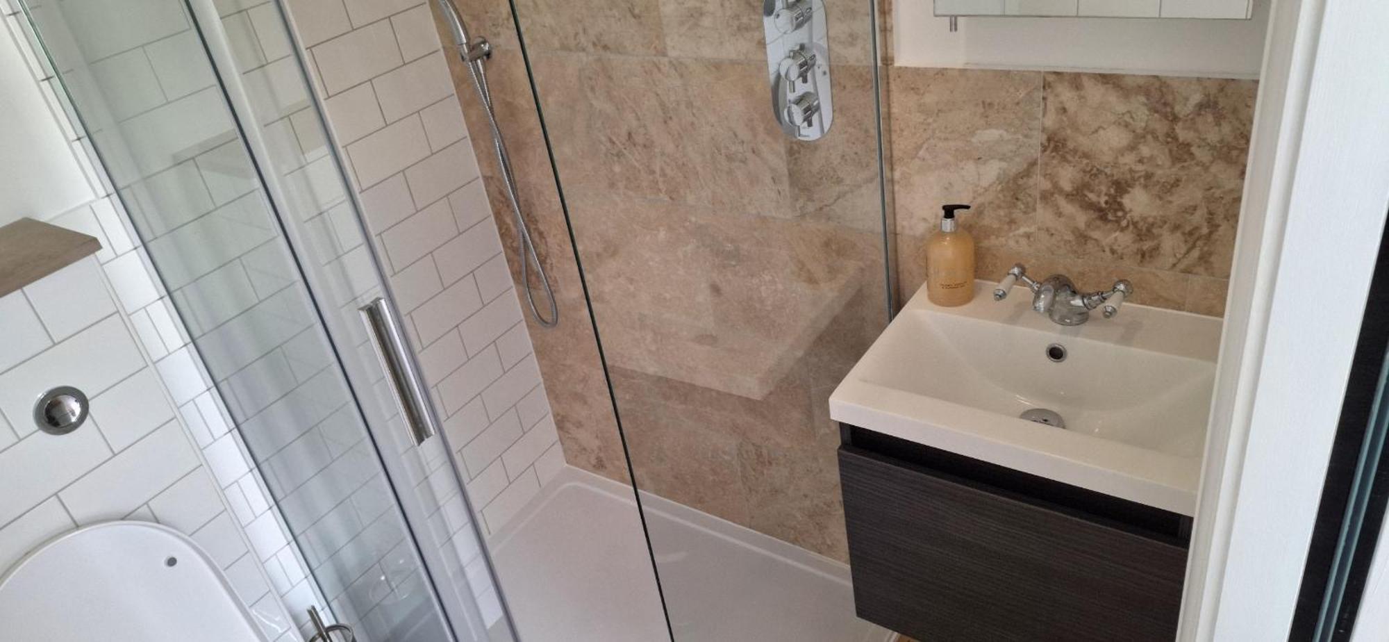 New 3 Bedrooms Flat In Ashford Near Heathrow ภายนอก รูปภาพ